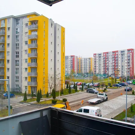 Iq Aparts West * Брашов