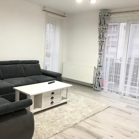 Iq Aparts West Апартаменти Брашов
